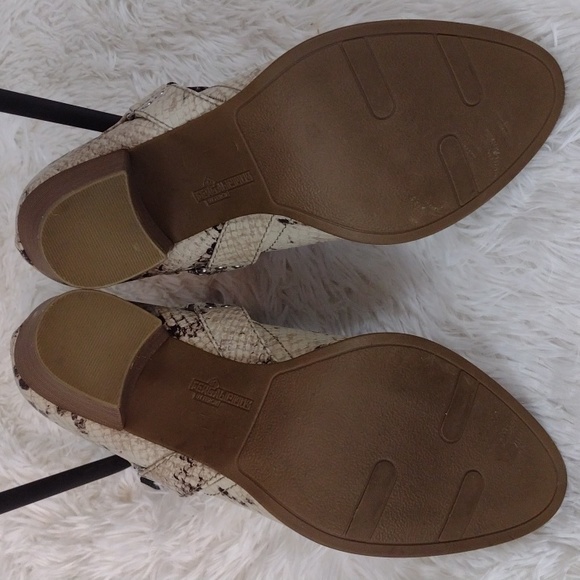 Fergalicious Snakeskin Booties Size 8.5 - Picture 6 of 6